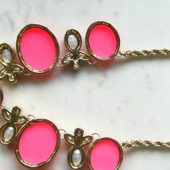 Banana Republic Hot Pink Crystal Statement Necklace - Picture 4 of 4